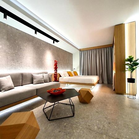 Gray Studio Athena Bagian luar foto